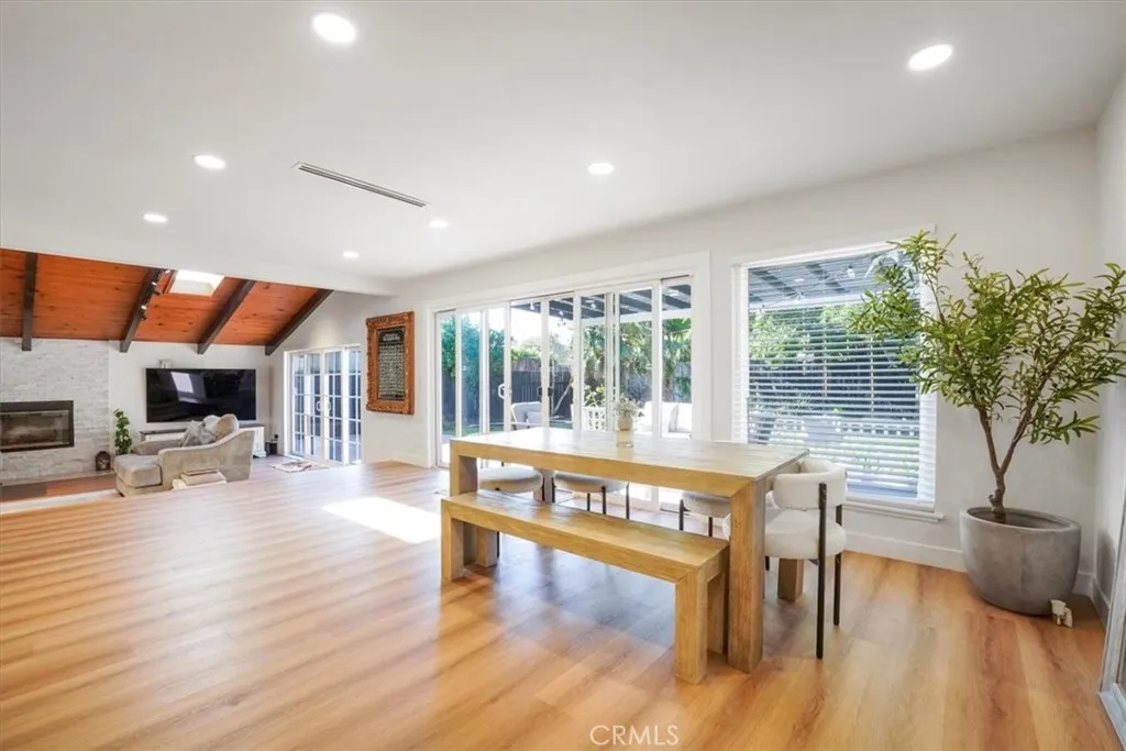 22612 Kittridge Street, West Hills, California 91307 home-pic-4